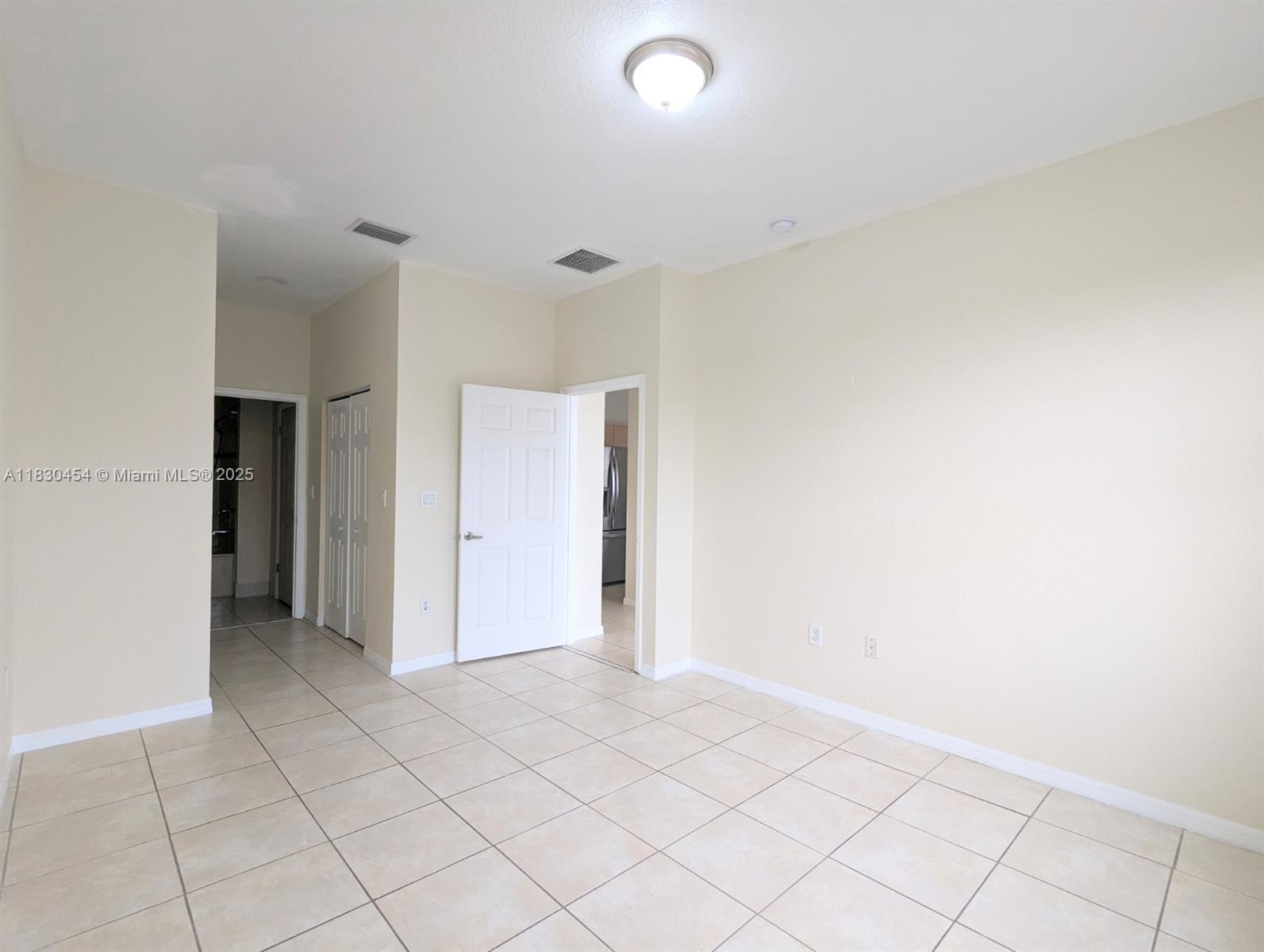 10968 Sw 236th Ter Property Photo 8