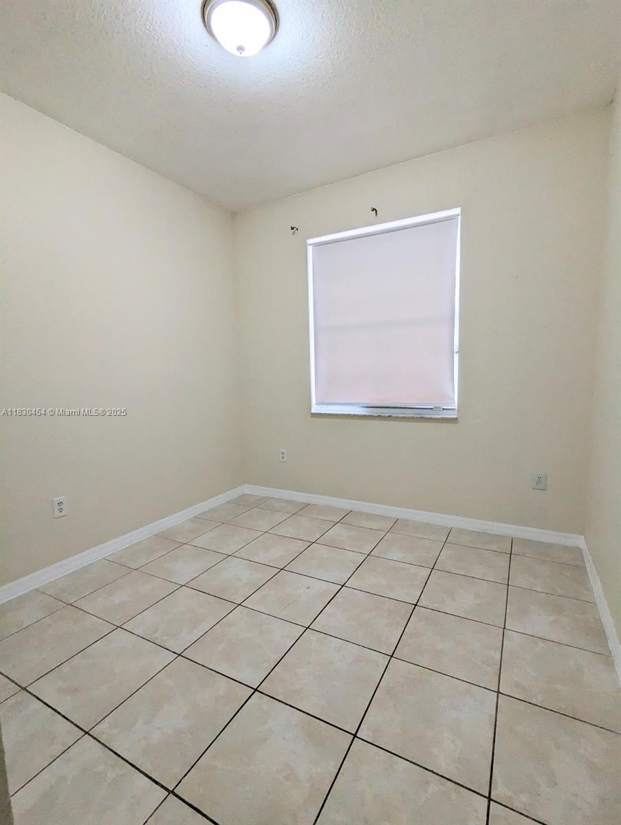 10968 Sw 236th Ter Property Photo 9