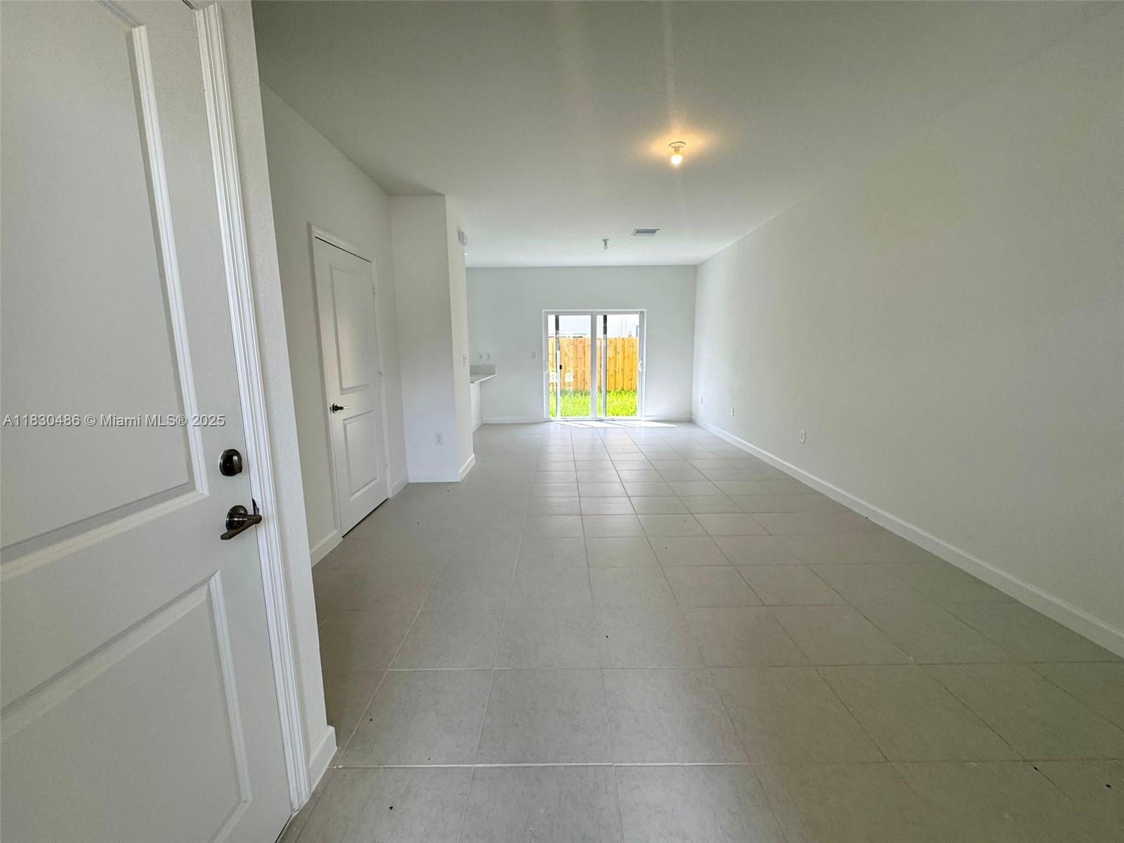 2877 Se 24 Avenue Property Photo 2