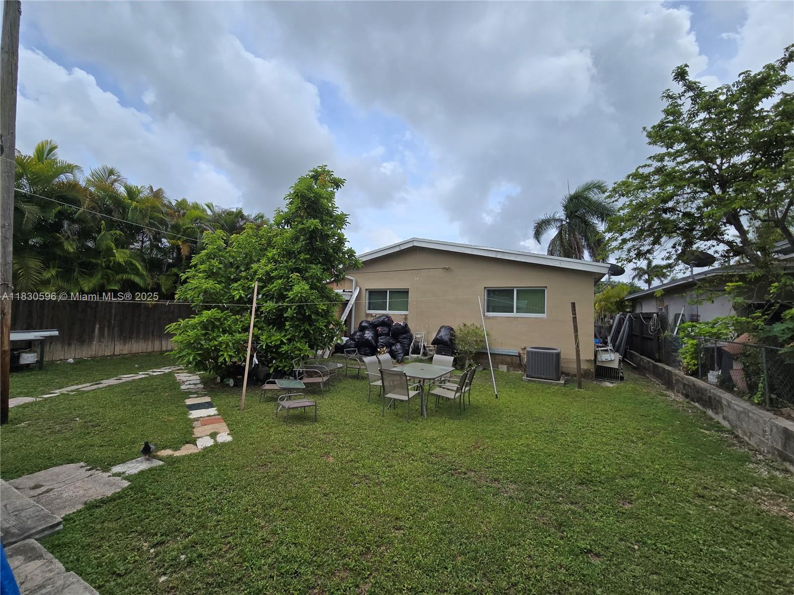 360 Sw 3rd St Property Photo 10