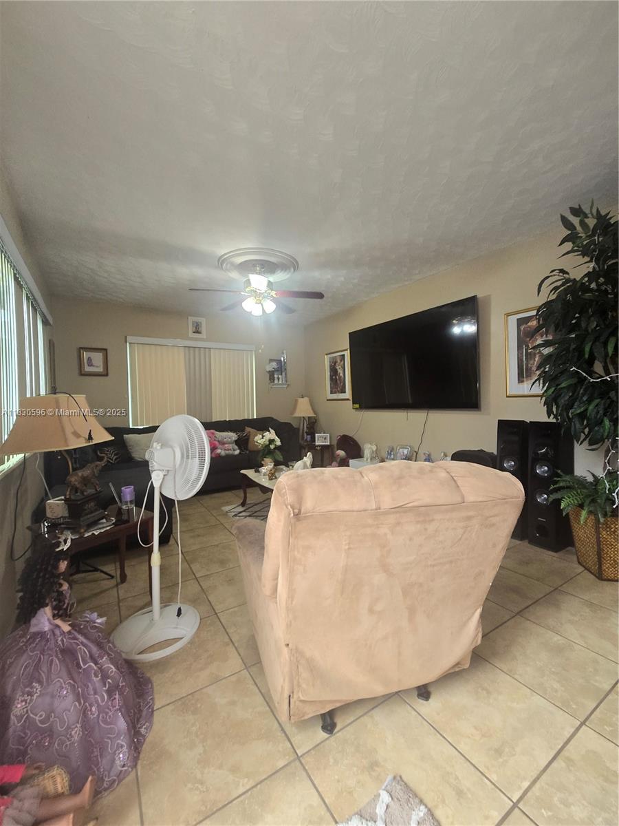 360 Sw 3rd St Property Photo 17