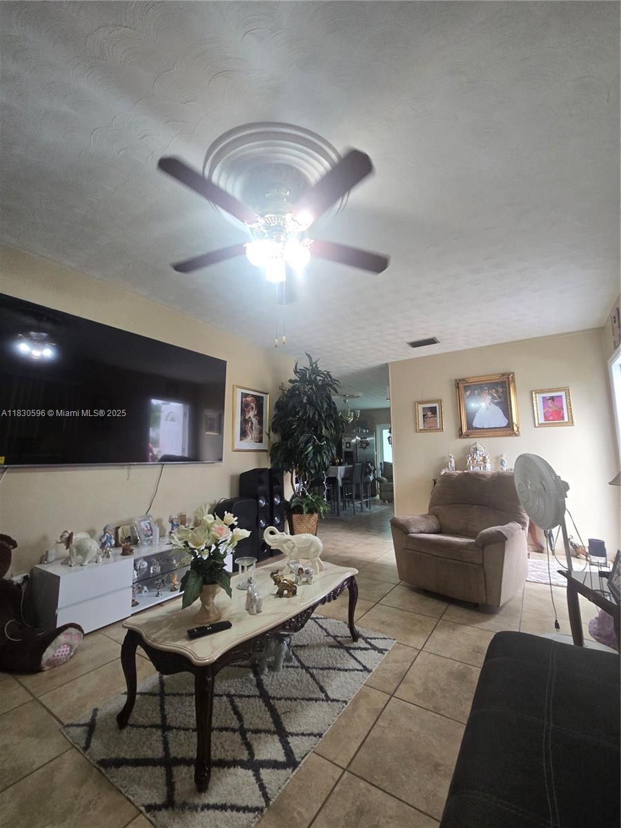 360 Sw 3rd St Property Photo 18