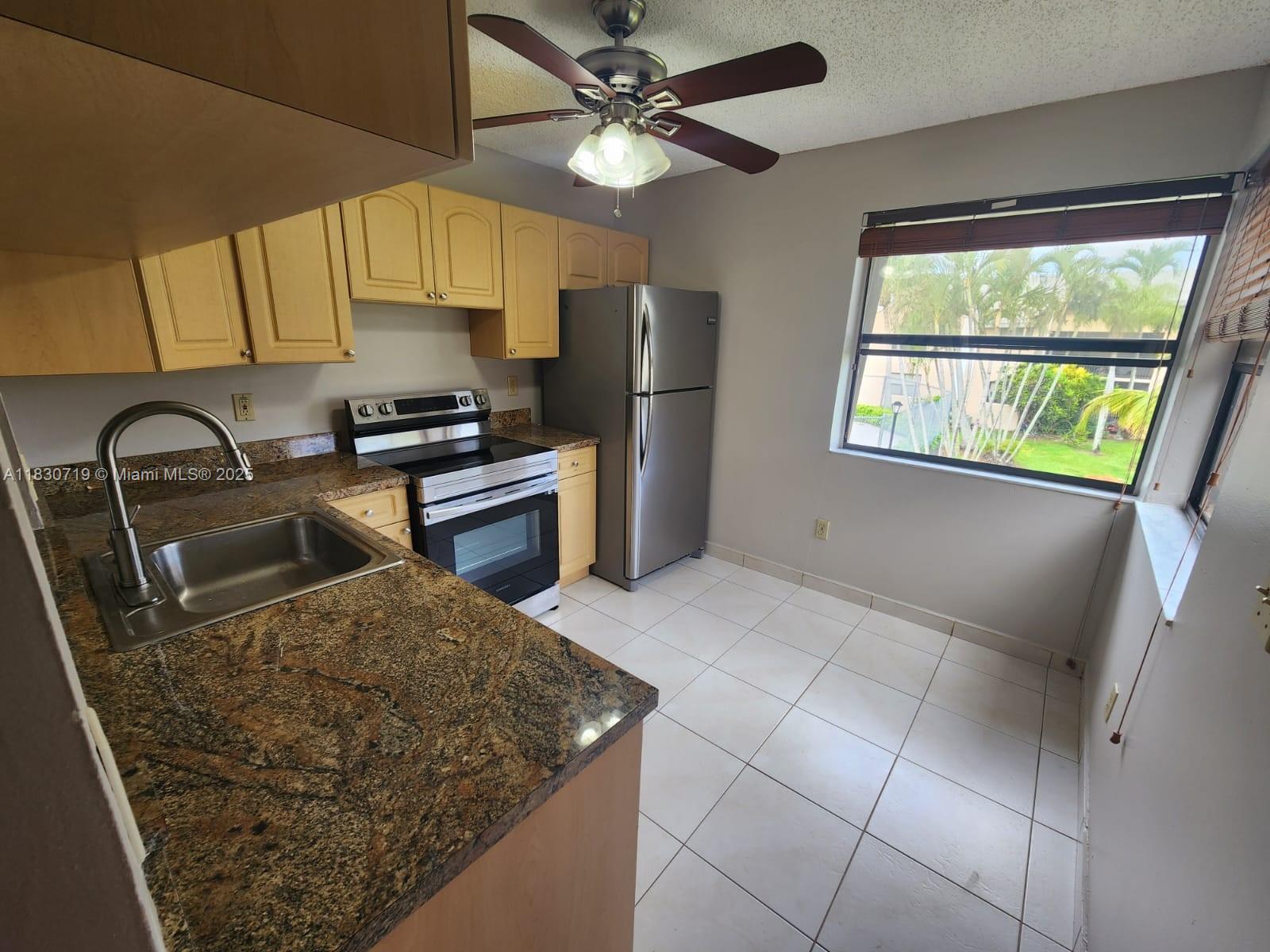 1140 Independence Trl 1140-d Property Photo 4