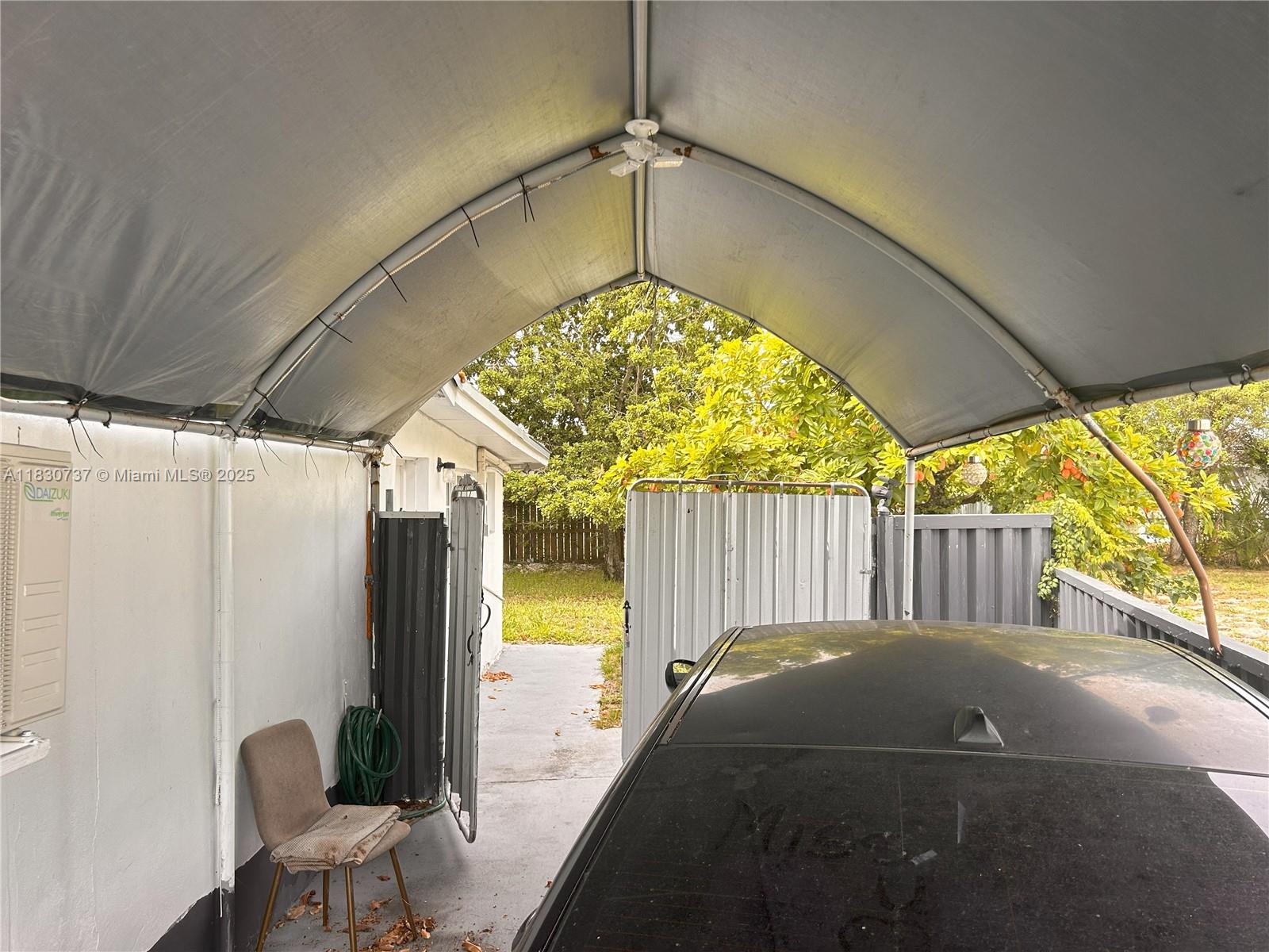 4560 Nw 25th Pl Property Photo 5