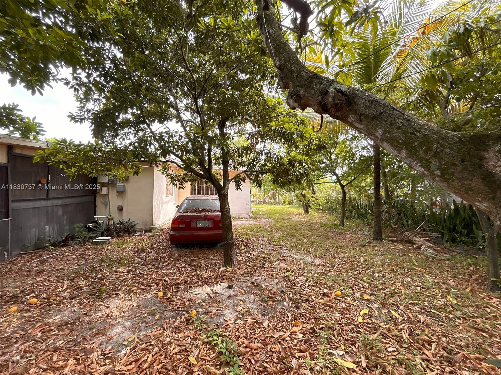 4560 Nw 25th Pl Property Photo 13