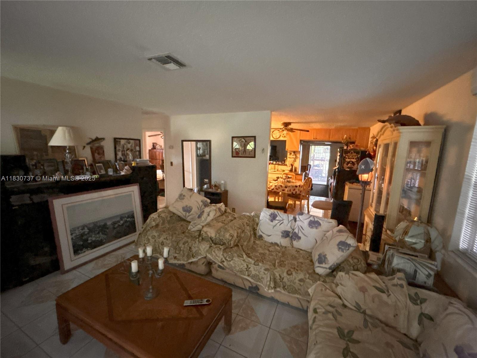 4560 Nw 25th Pl Property Photo 18