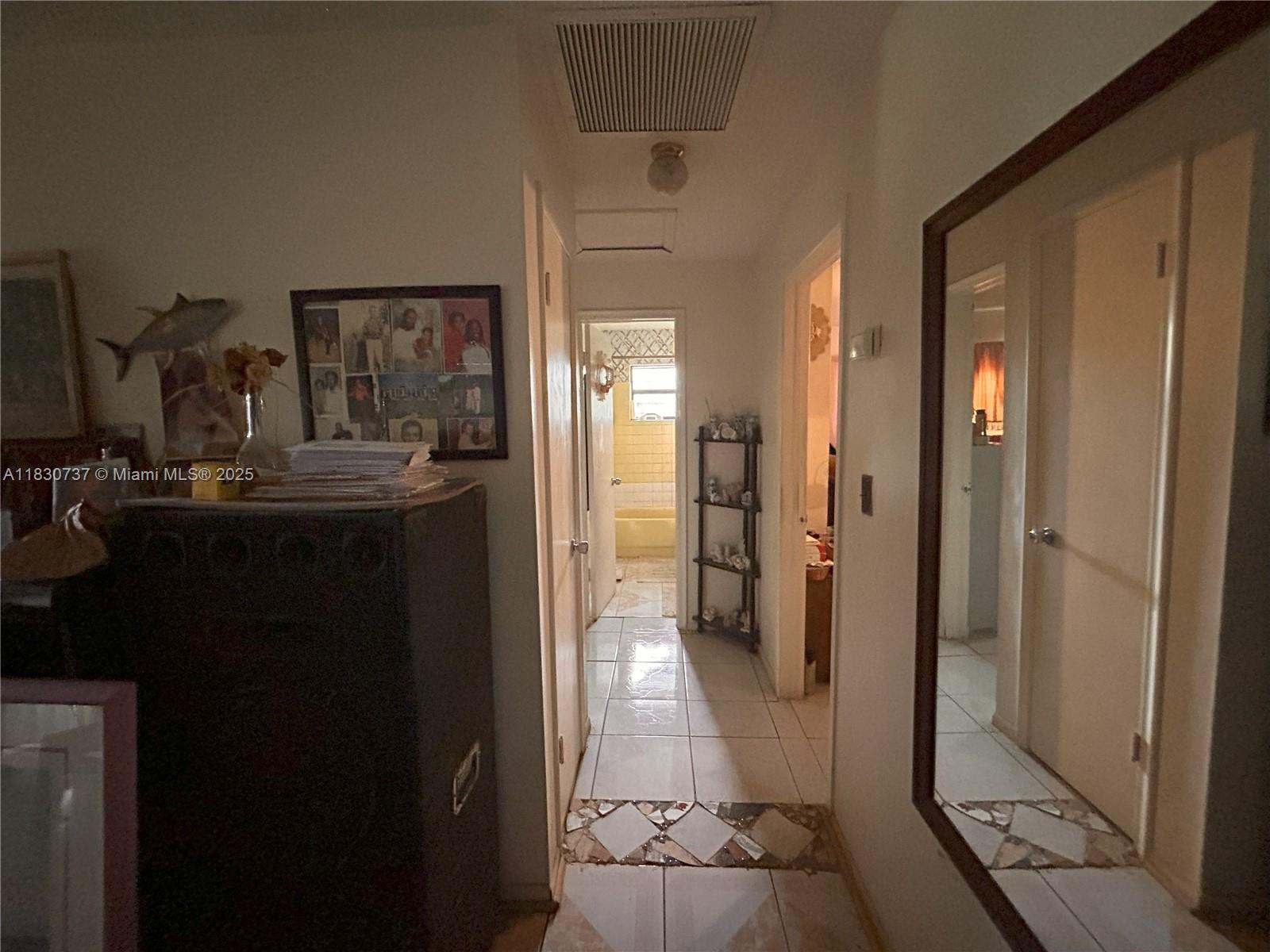 4560 Nw 25th Pl Property Photo 19