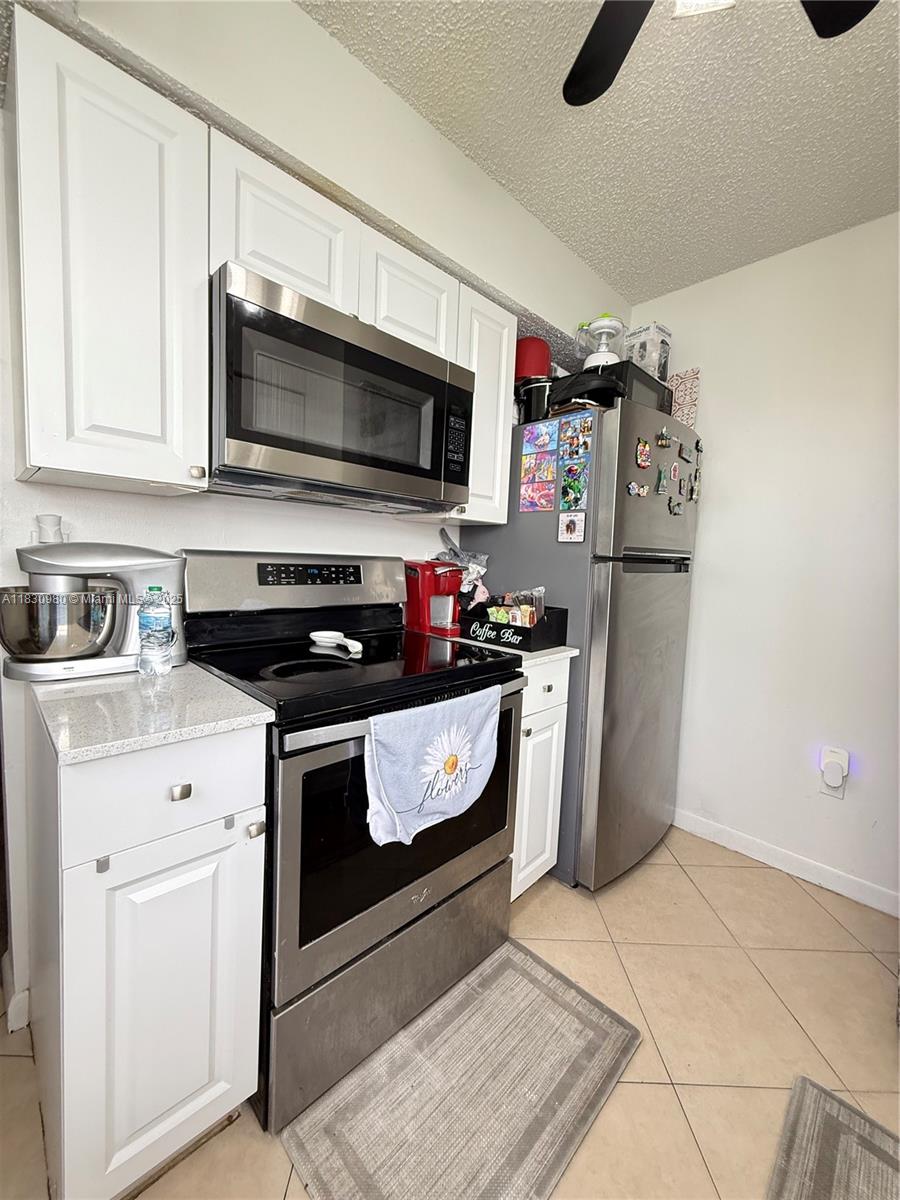 889 Hamilton Dr 889h Property Photo 10