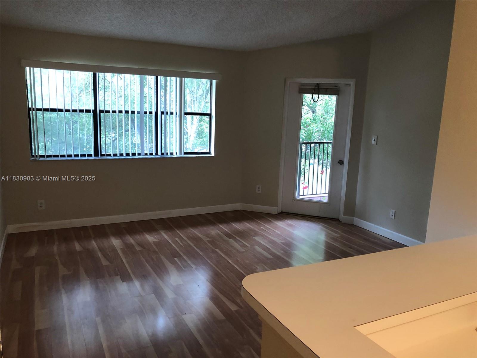 620 S Park Rd 33-2 Property Photo 2