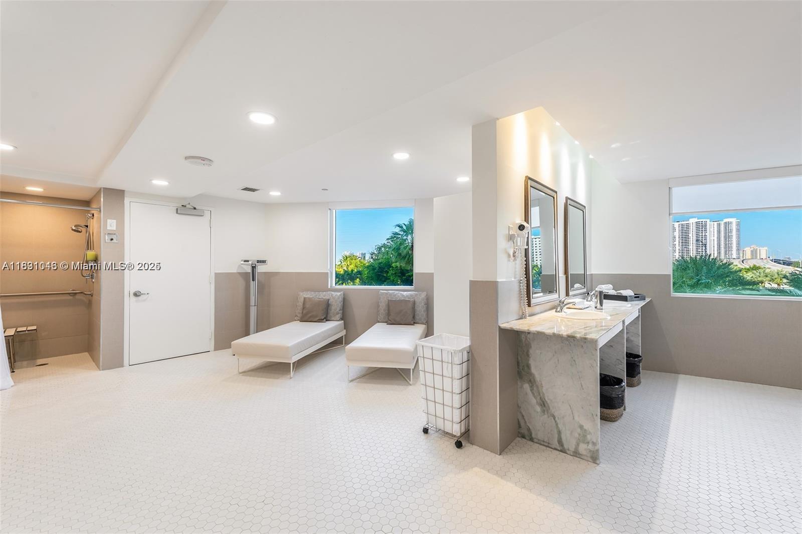 19111 Collins Ave 801 Property Photo 11