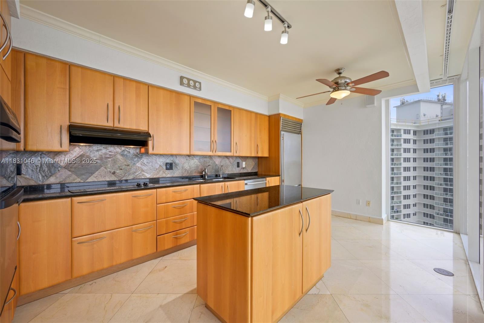 19111 Collins Ave 801 Property Photo 23