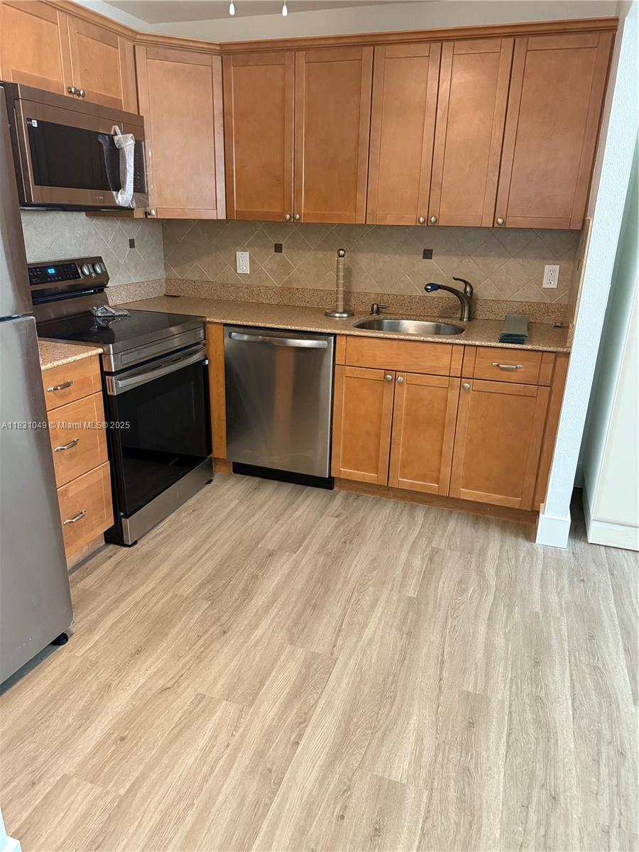 67 Monaco B B Property Photo 4