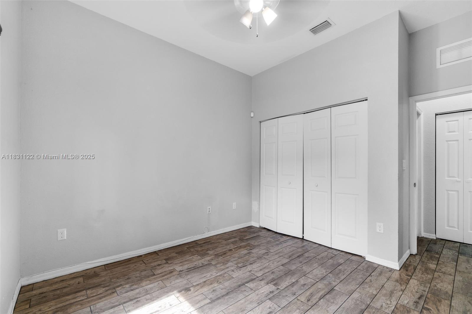 2345 Se 16th Pl Property Photo 11