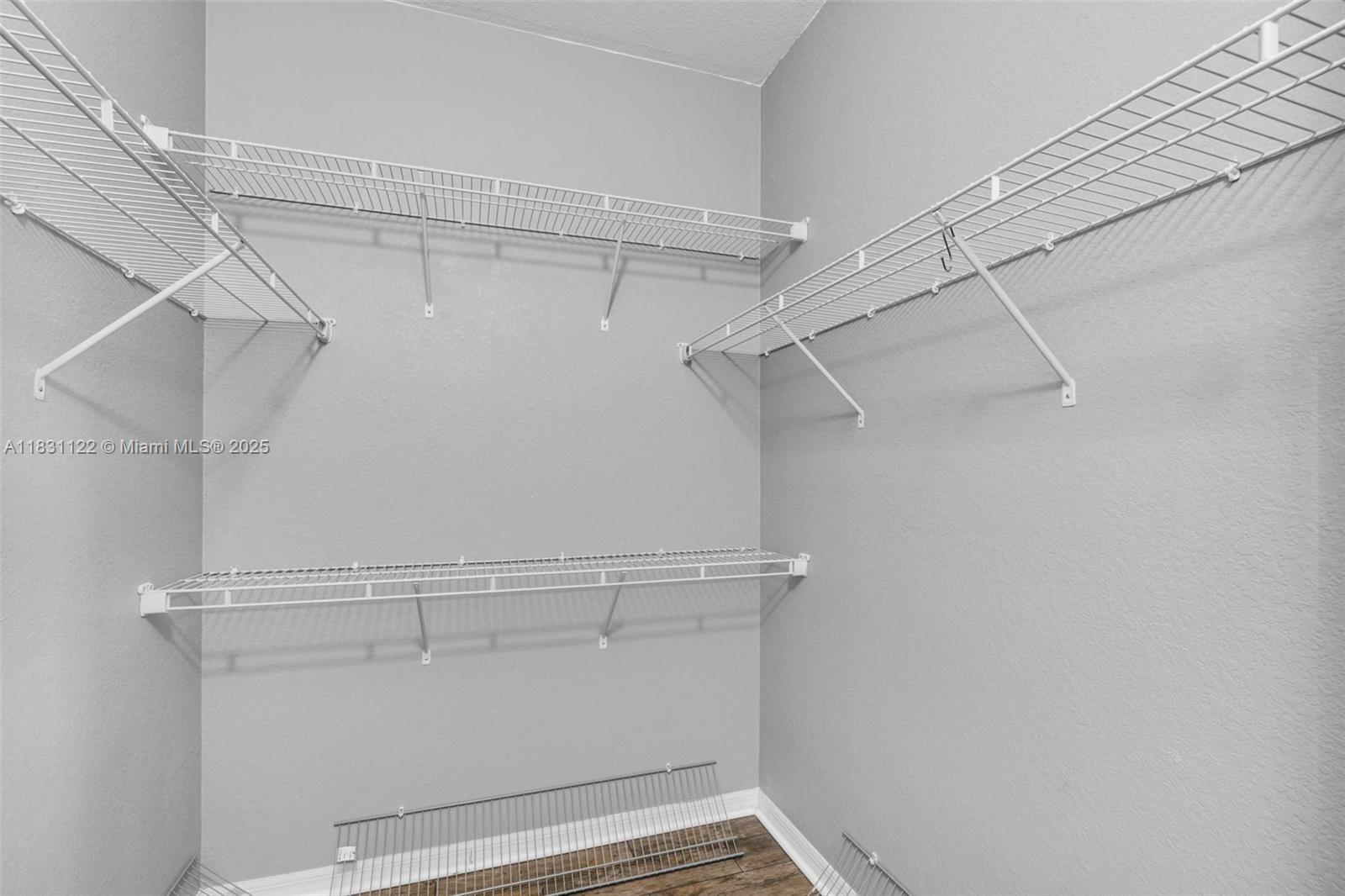 2345 Se 16th Pl Property Photo 20