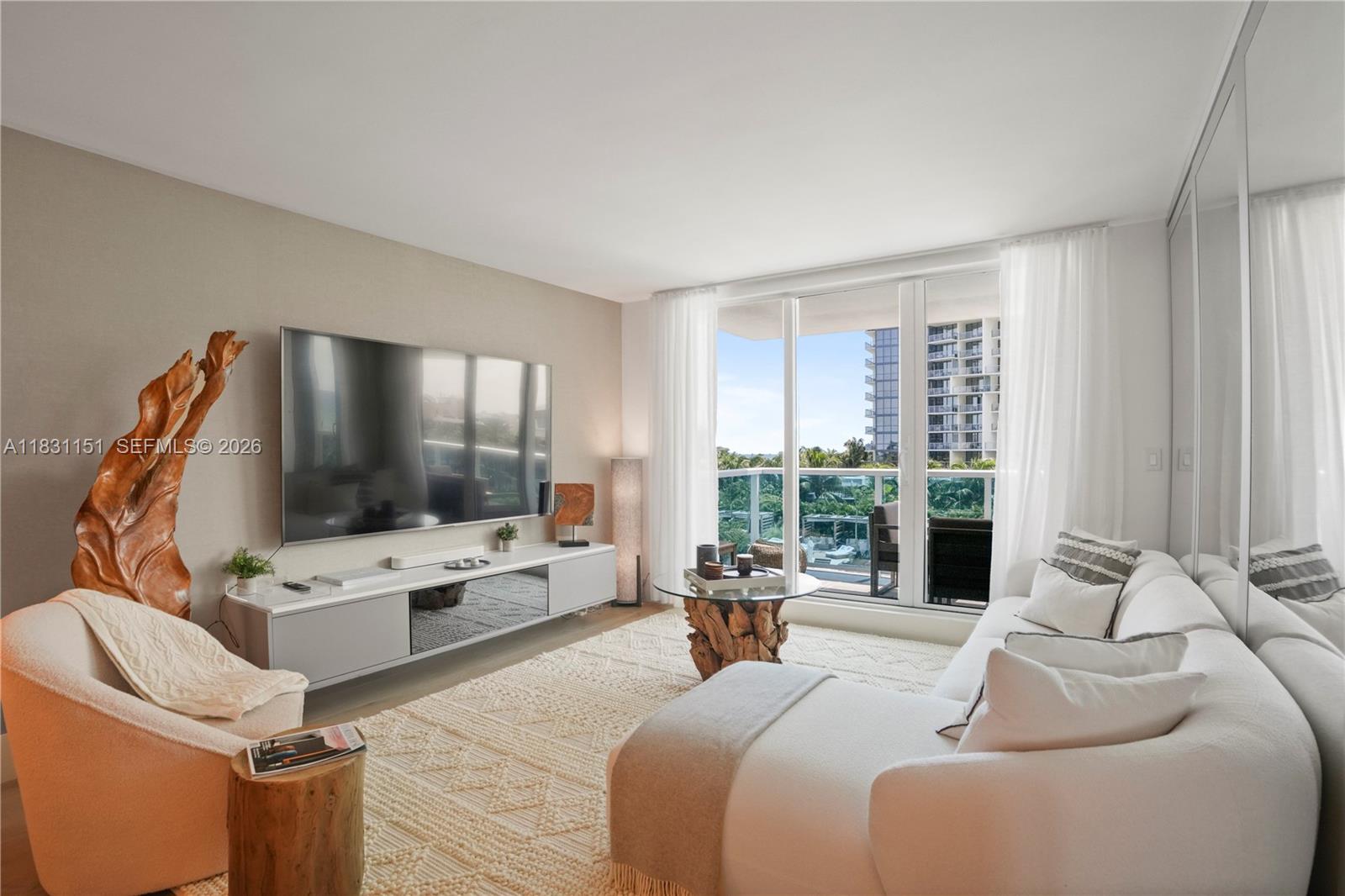 2301 Collins Ave 407 Property Photo 1