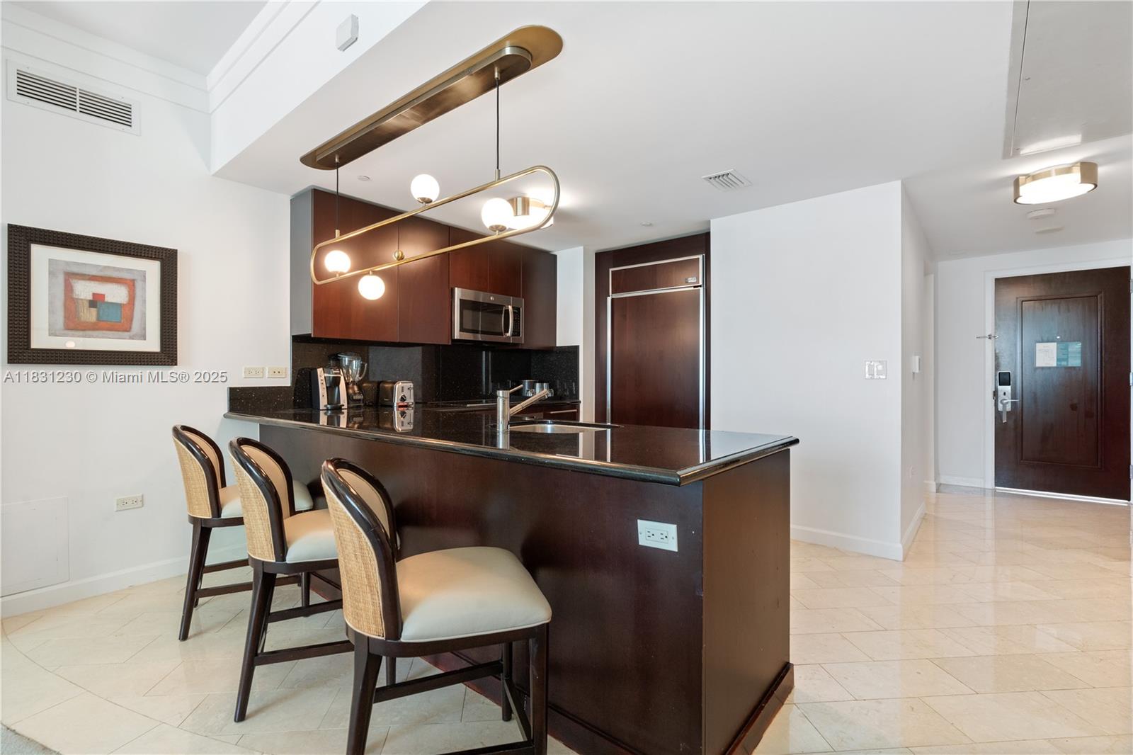 4391 Collins Ave 623 Property Photo 11