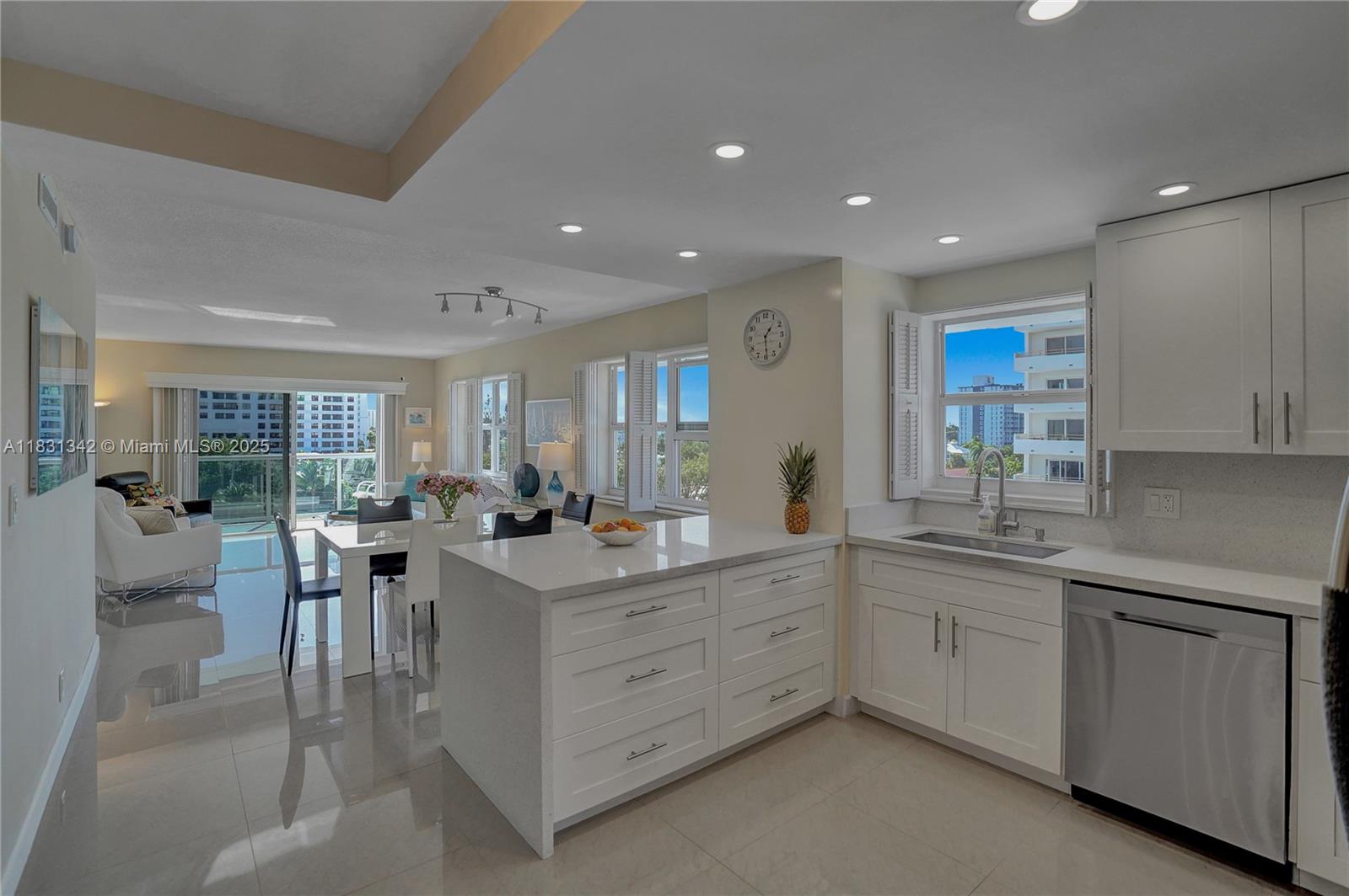1620 N Ocean Blvd 510 Property Photo 12