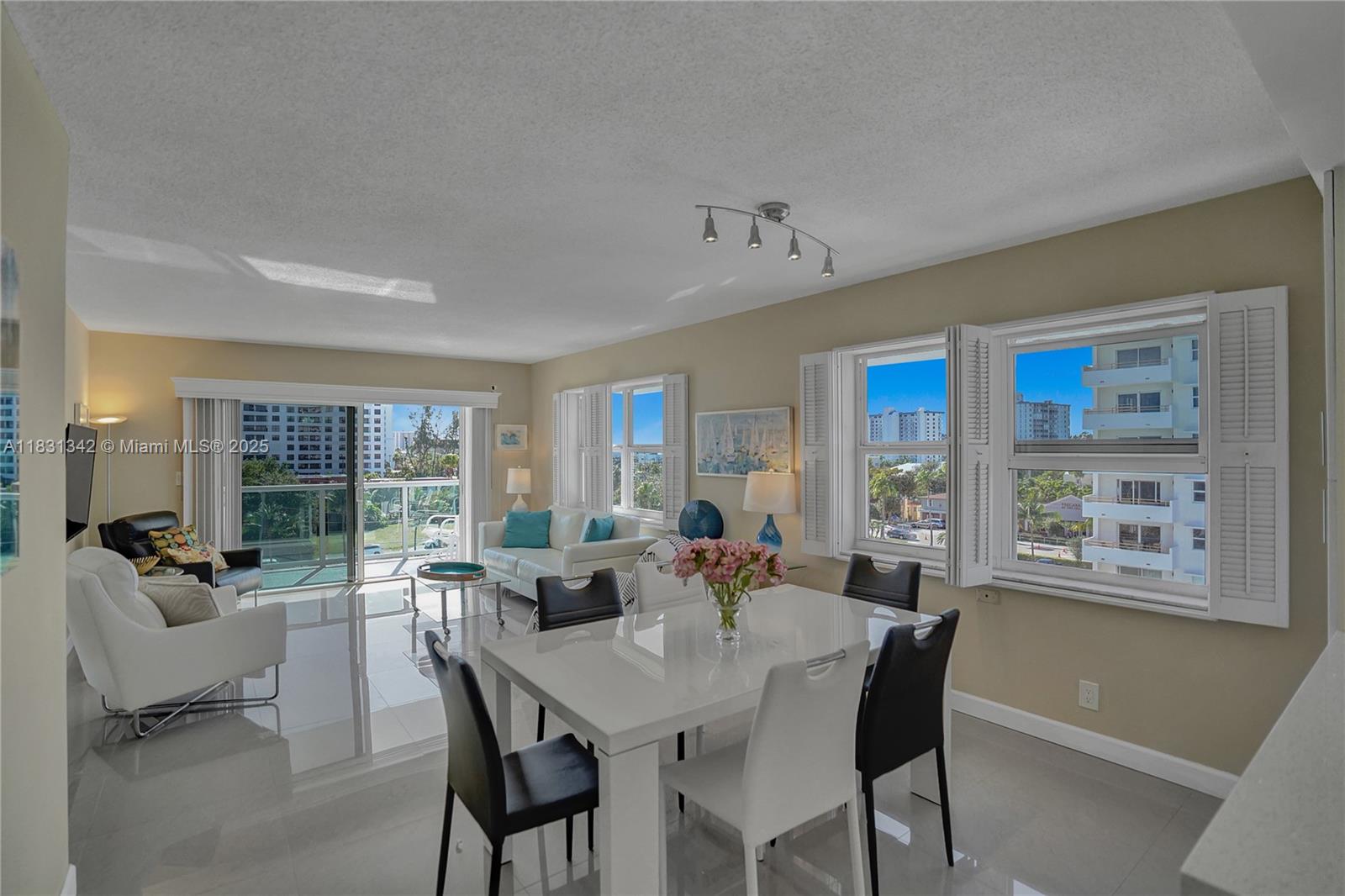 1620 N Ocean Blvd 510 Property Photo 17