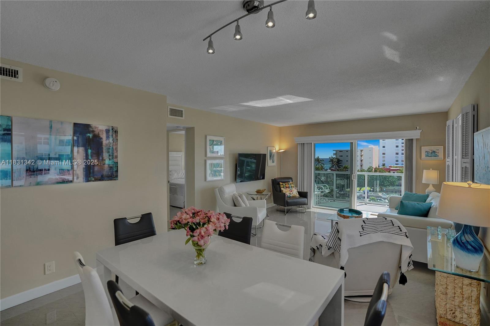 1620 N Ocean Blvd 510 Property Photo 19