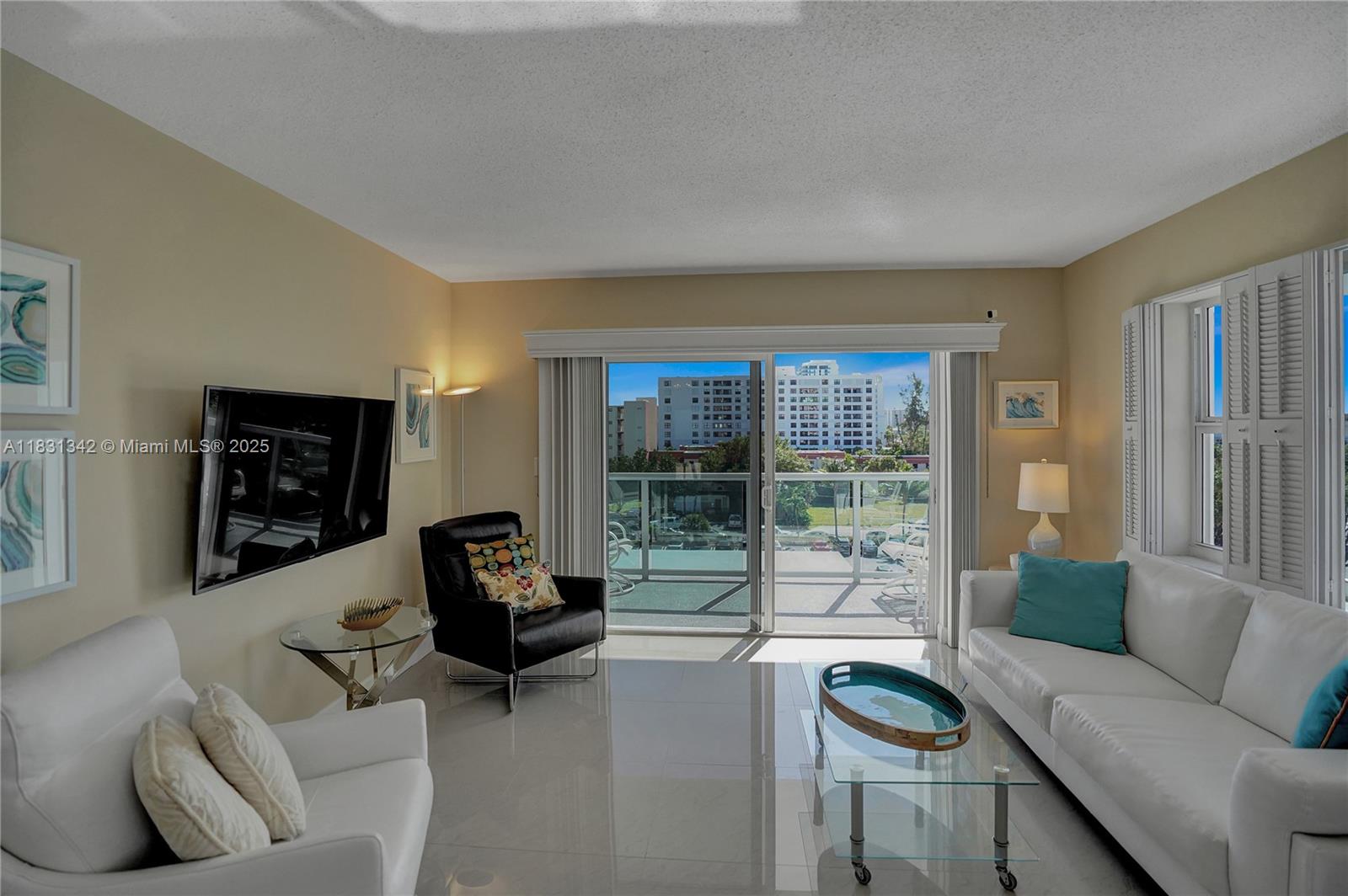 1620 N Ocean Blvd 510 Property Photo 21