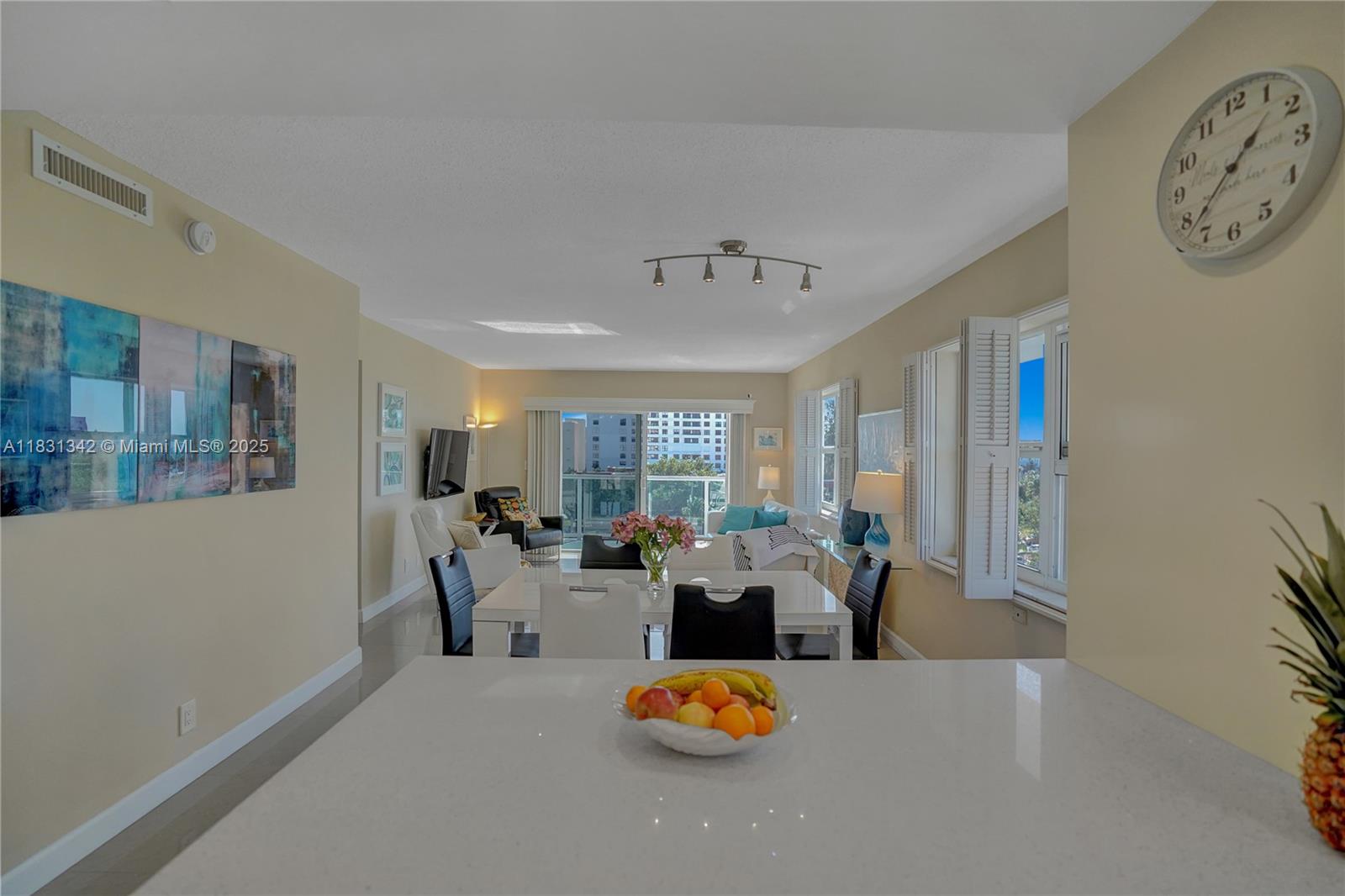 1620 N Ocean Blvd 510 Property Photo 27