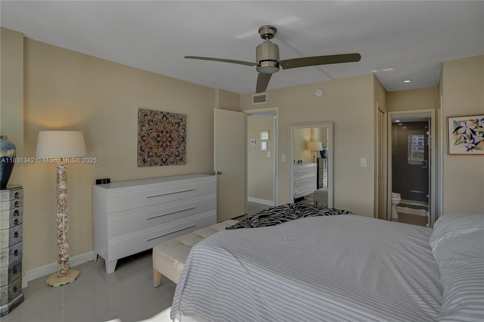 1620 N Ocean Blvd 510 Property Photo 30