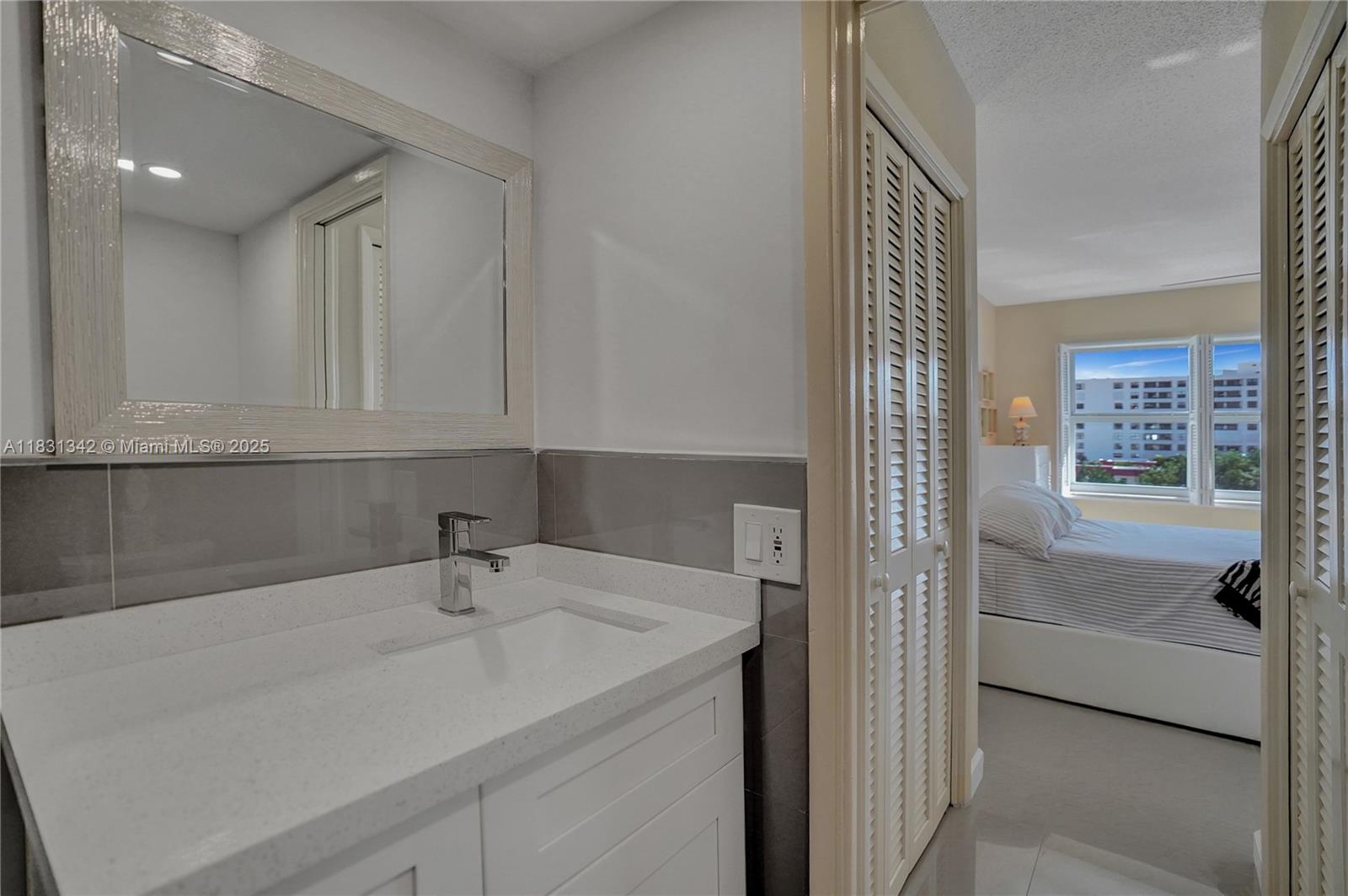 1620 N Ocean Blvd 510 Property Photo 32