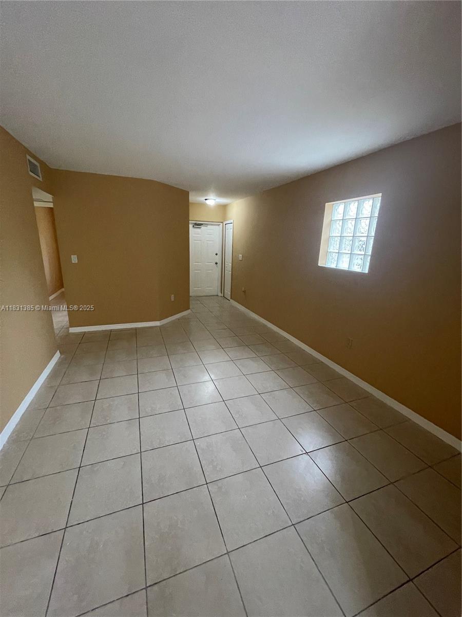 945 Ne 33rd Ter 101 Property Photo 3