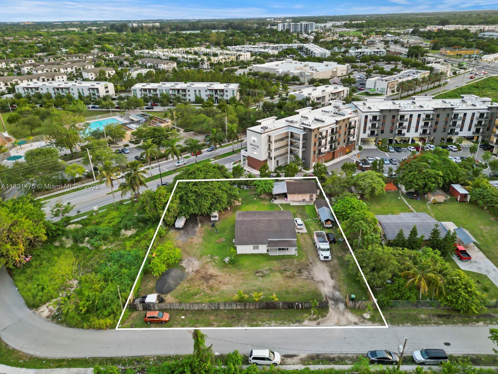 14210 Henderson St Property Photo 1