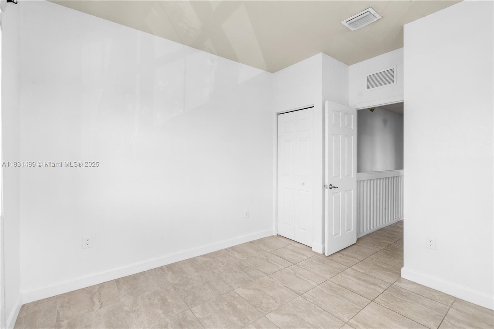 133 Se 28th Ter 11 Property Photo 15