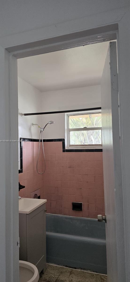 1478 Nw 2nd Ave 2 Property Photo 2