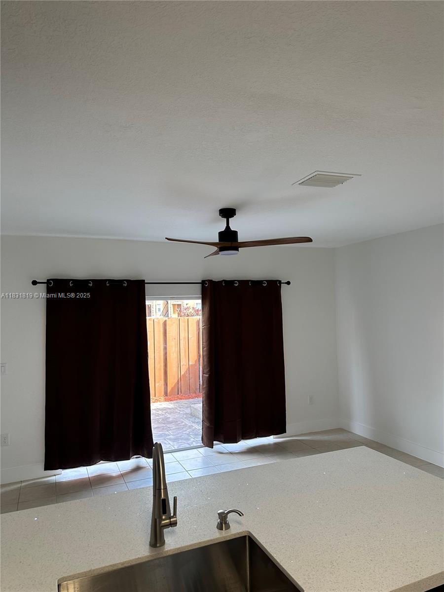 1490 Ne 33rd Rd 110-18 Property Photo 4