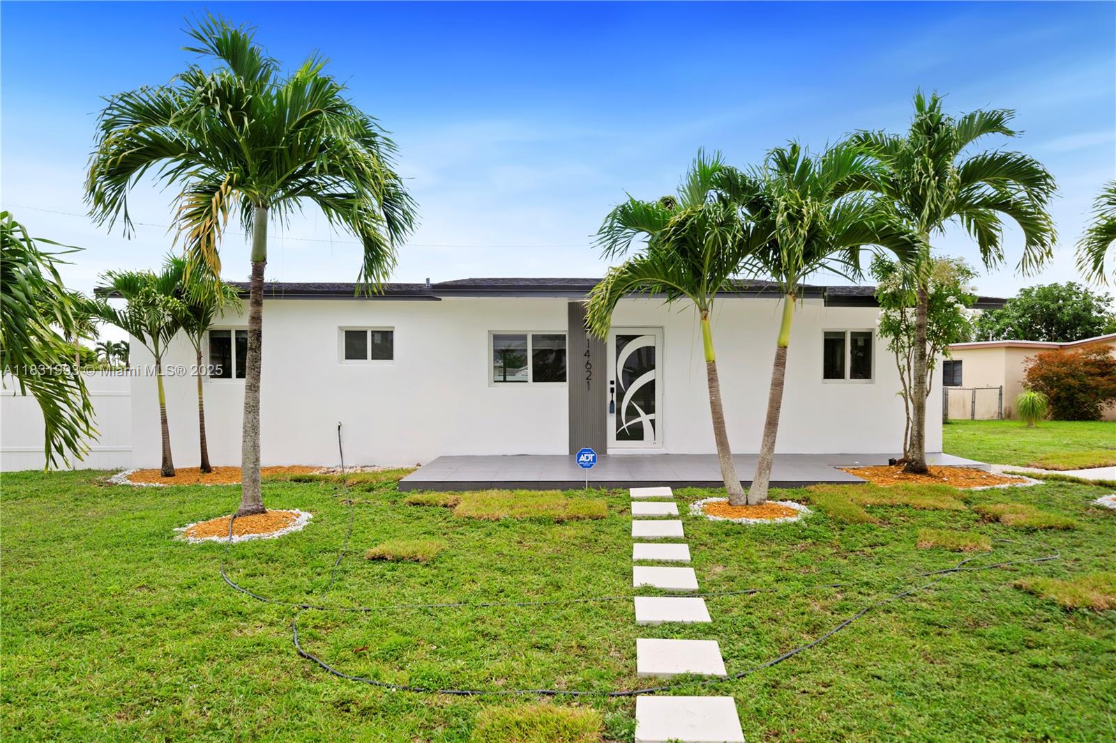 14621 Sw 106th Ave Property Photo 1