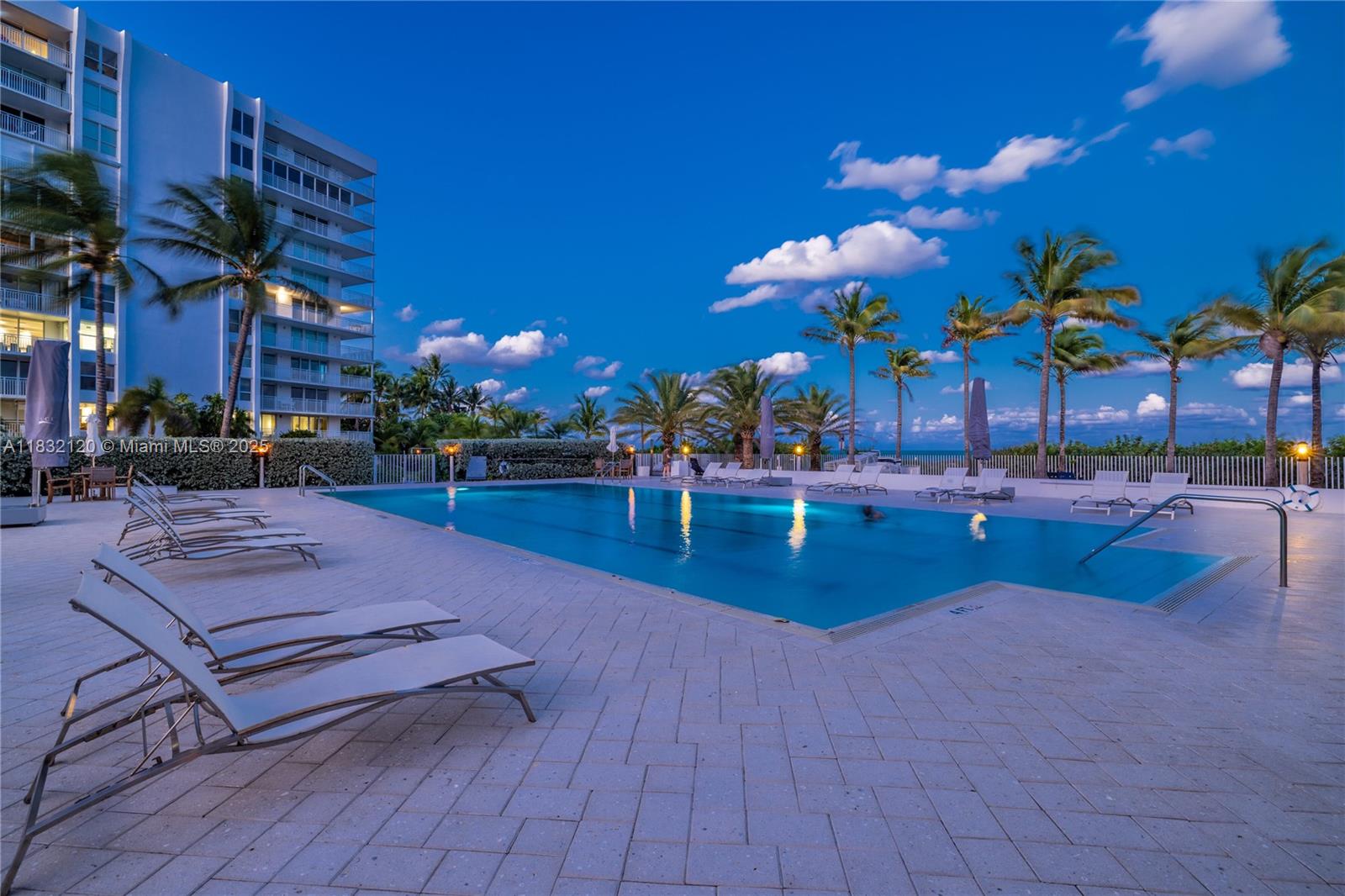 615 Ocean Dr 6a Property Photo 37
