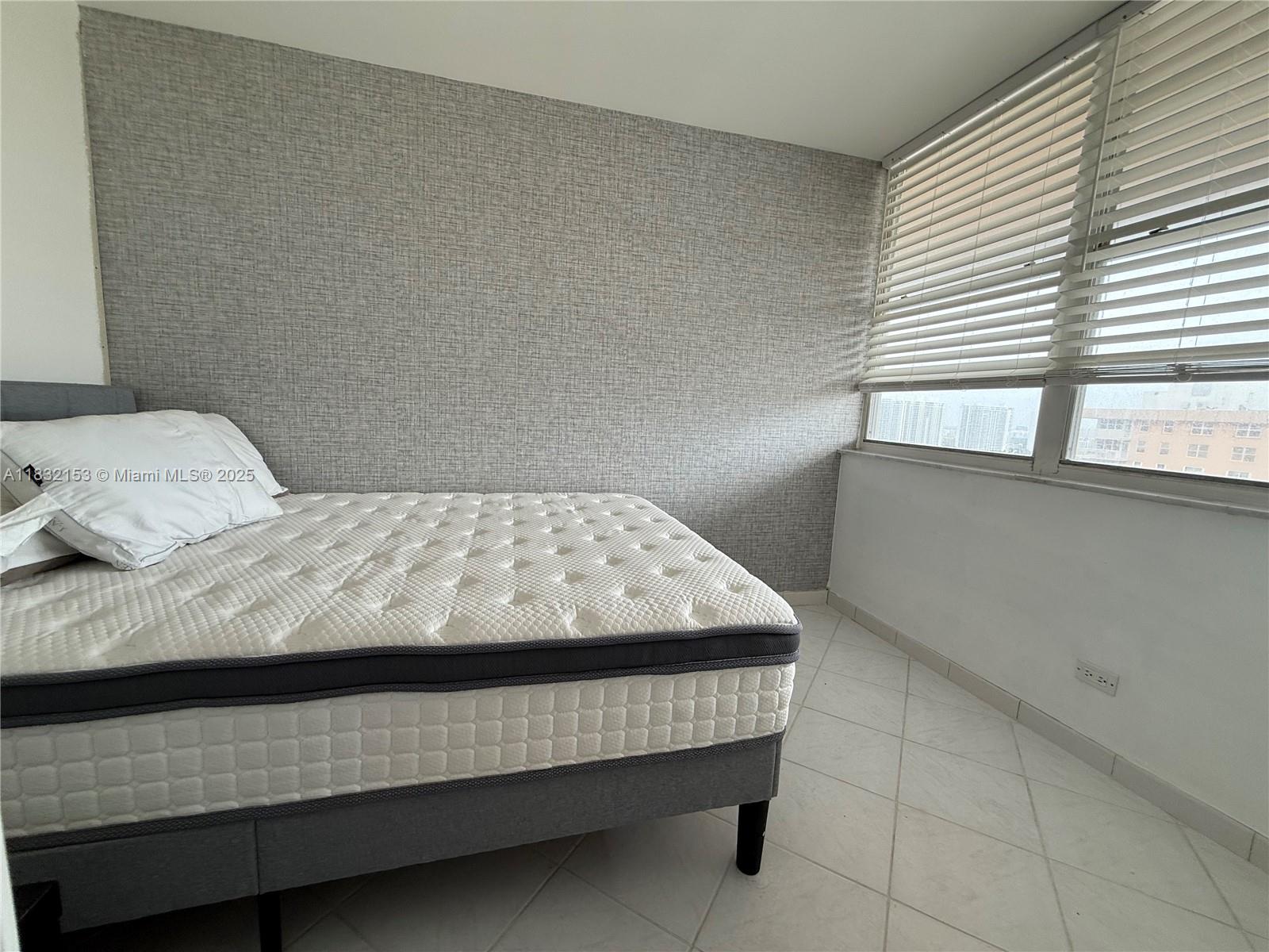 250 174th St 2307 Property Photo 14