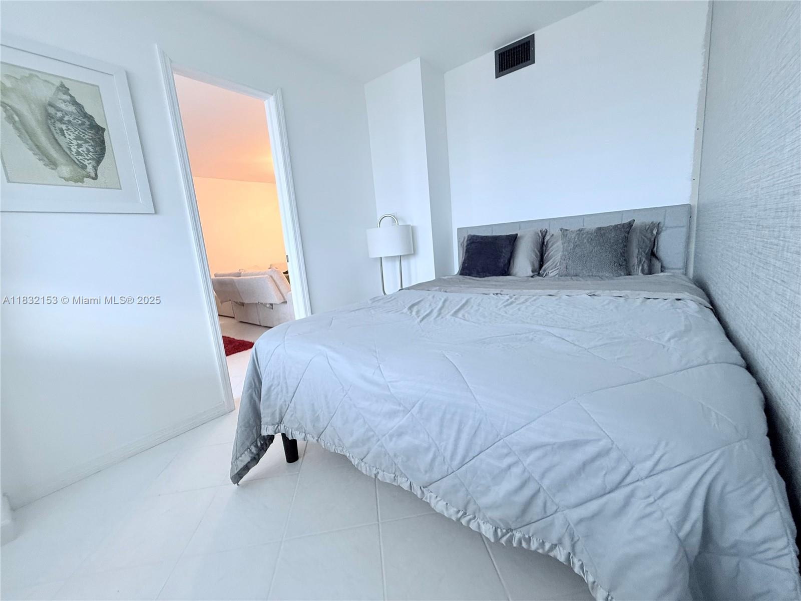 250 174th St 2307 Property Photo 15