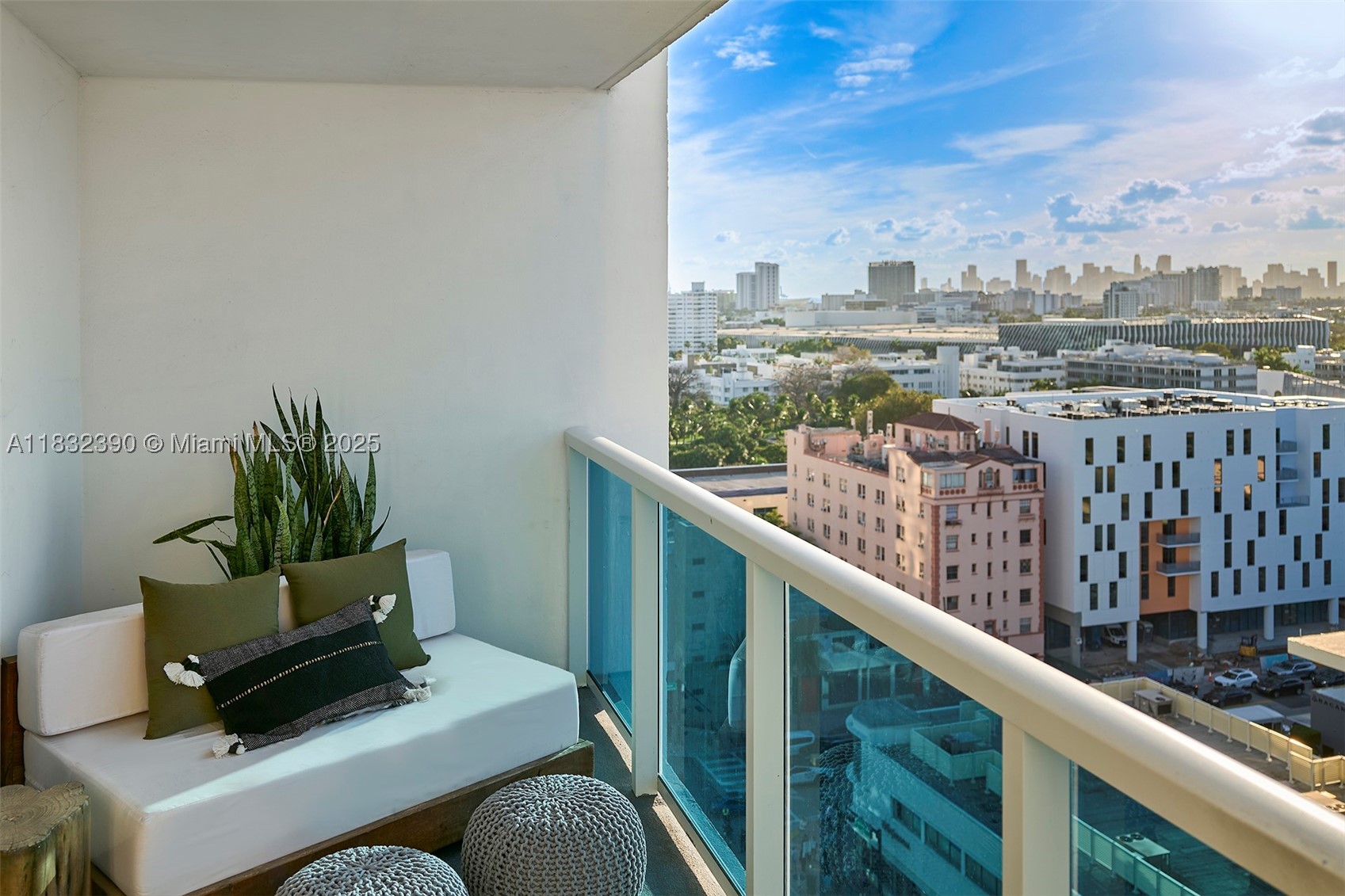 A11832390 Property Photo 12