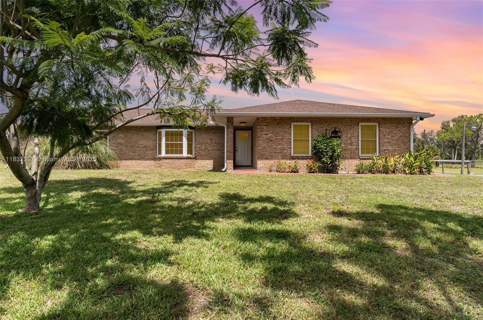 2175 Lacourt Ln Property Photo 1