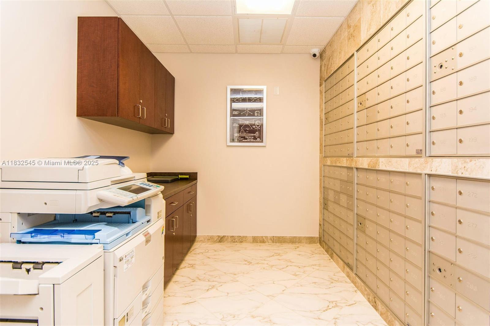 1555 Bonaventure Blvd 2019 Property Photo 8