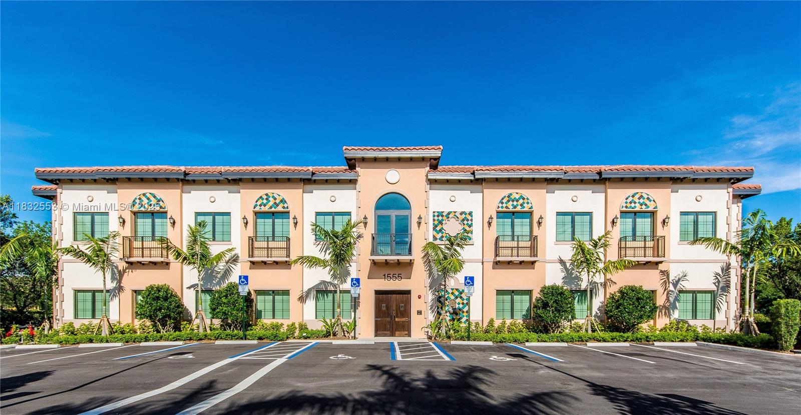 1555 Bonaventure Blvd 2018 Property Photo 1