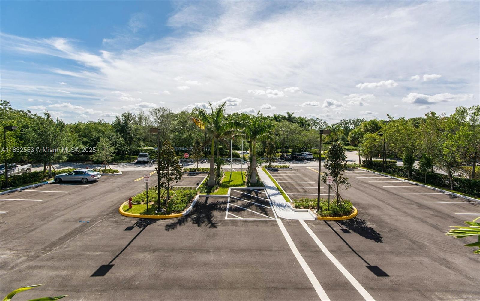1555 Bonaventure Blvd 2018 Property Photo 9