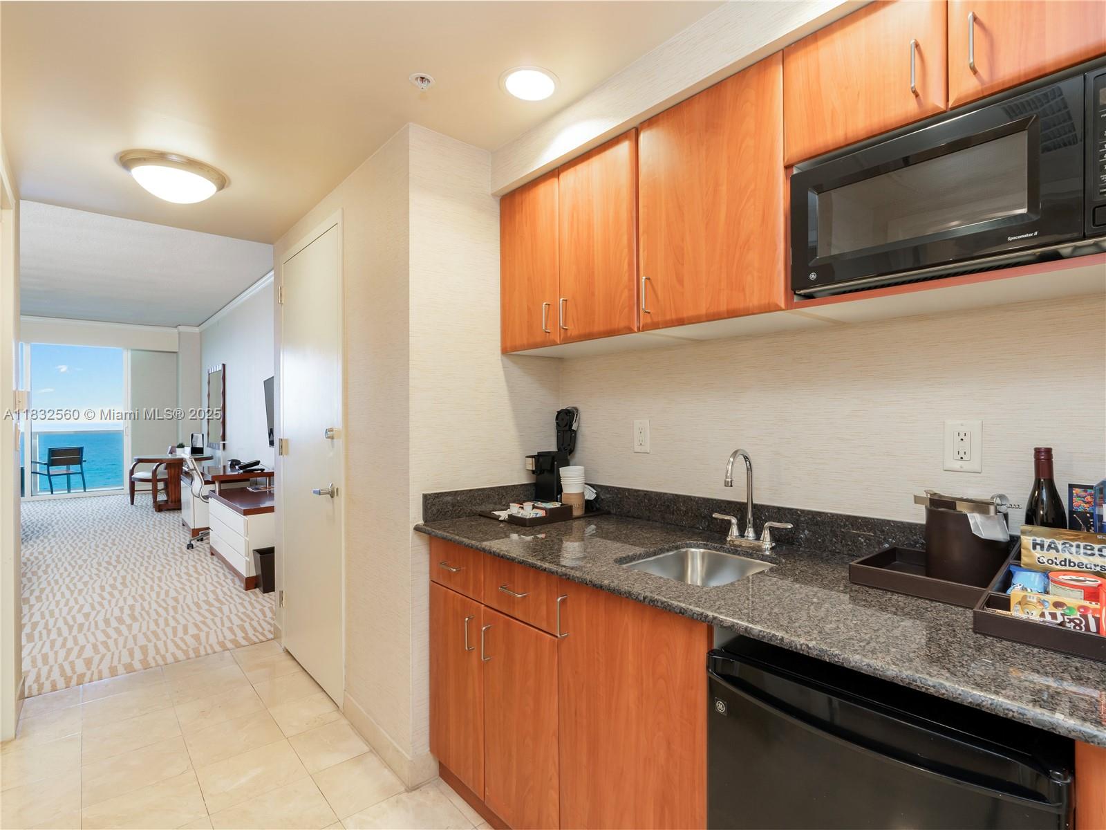 18001 Collins Ave 1107 Property Photo 5