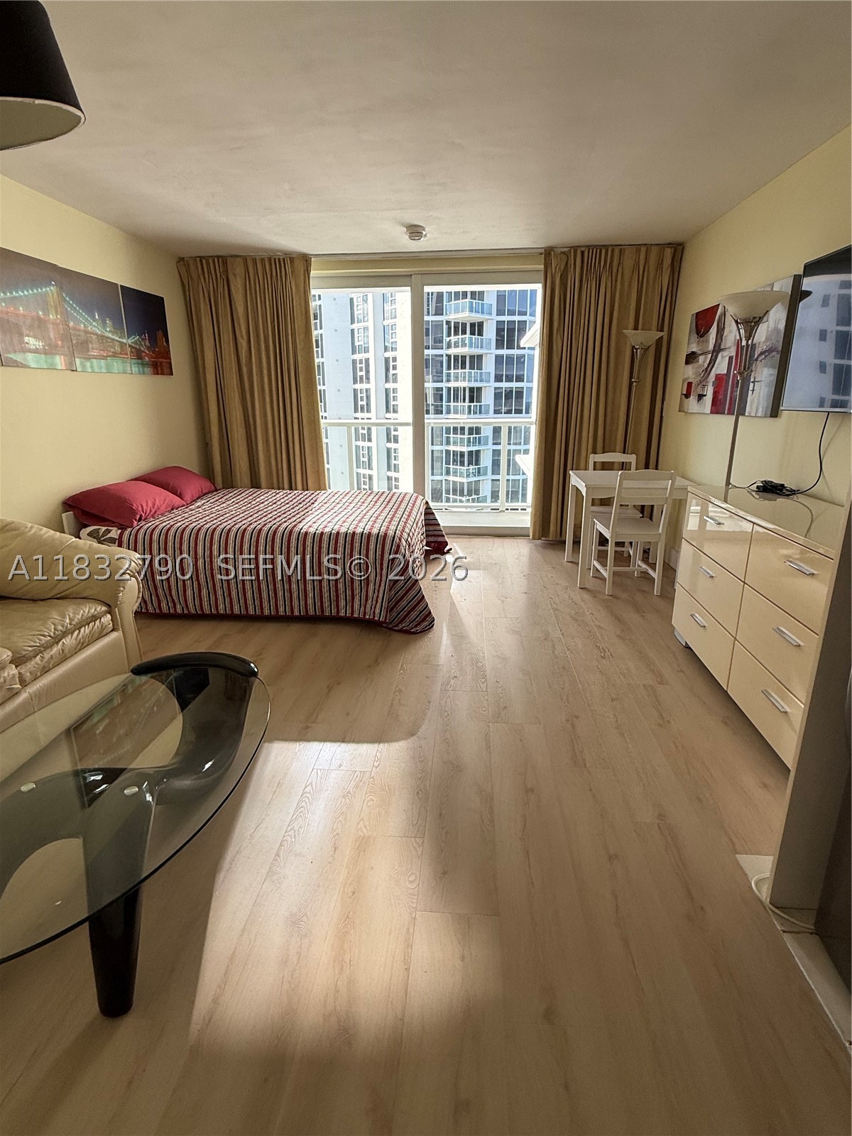 19201 Collins Ave 717 Property Photo 6