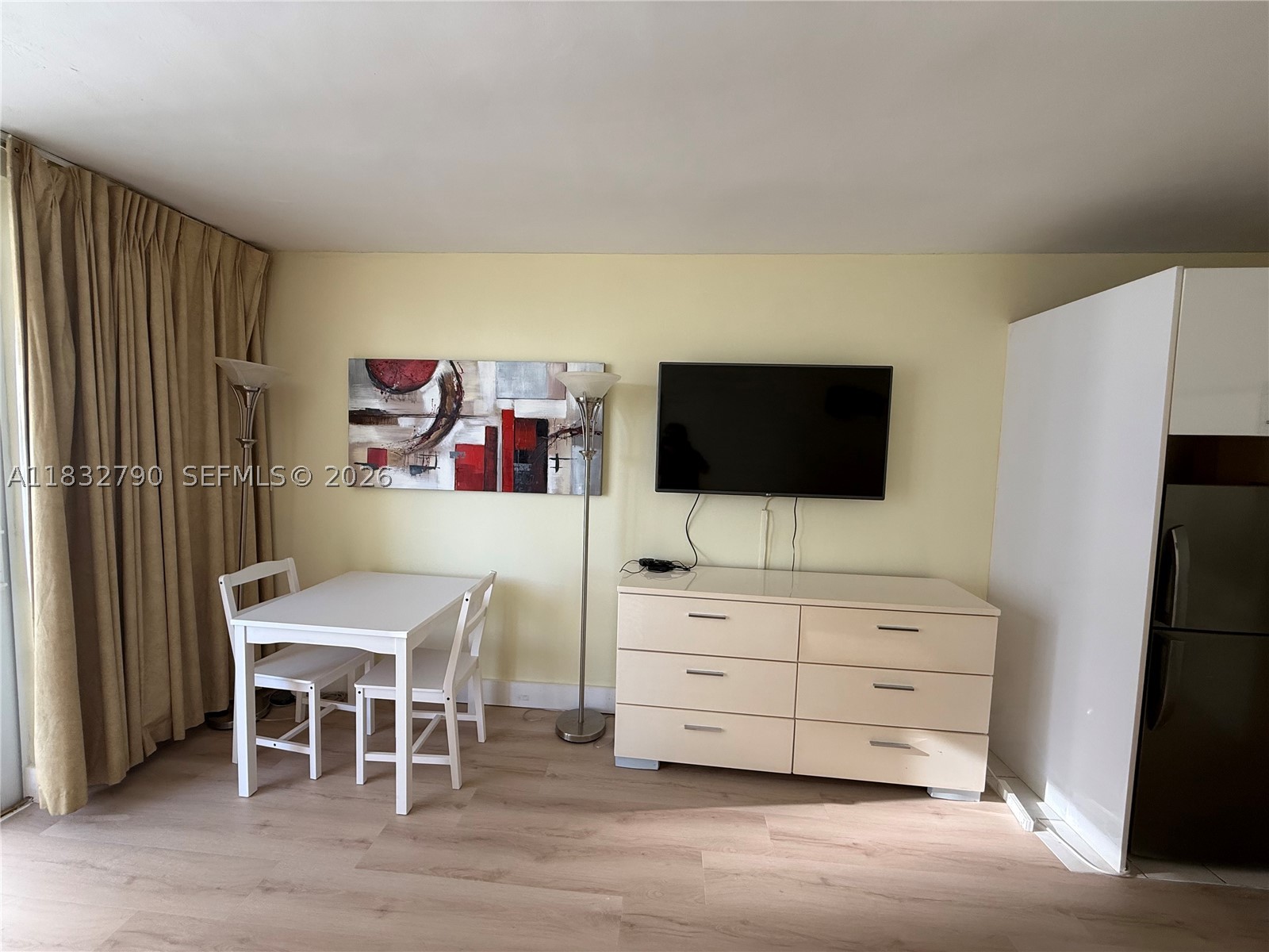 19201 Collins Ave 717 Property Photo 7