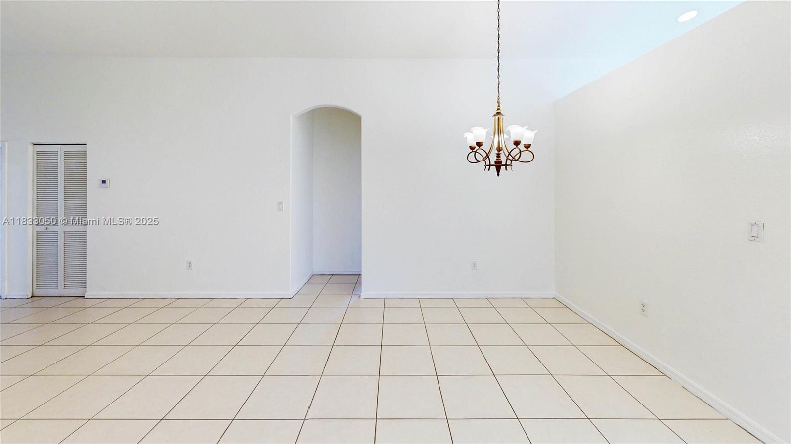 2075 Se 15th St Property Photo 12