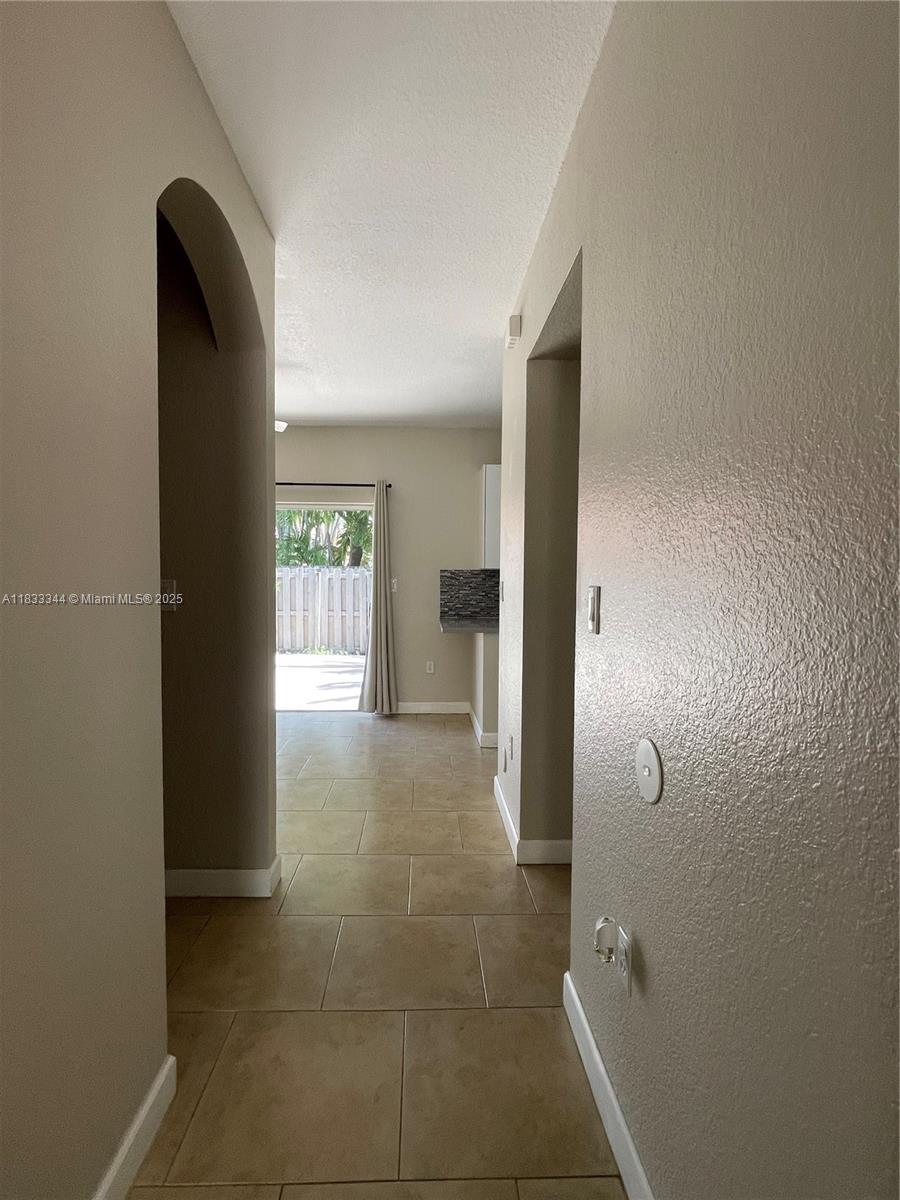 4129 Ne 26th St 4129 Property Photo 4