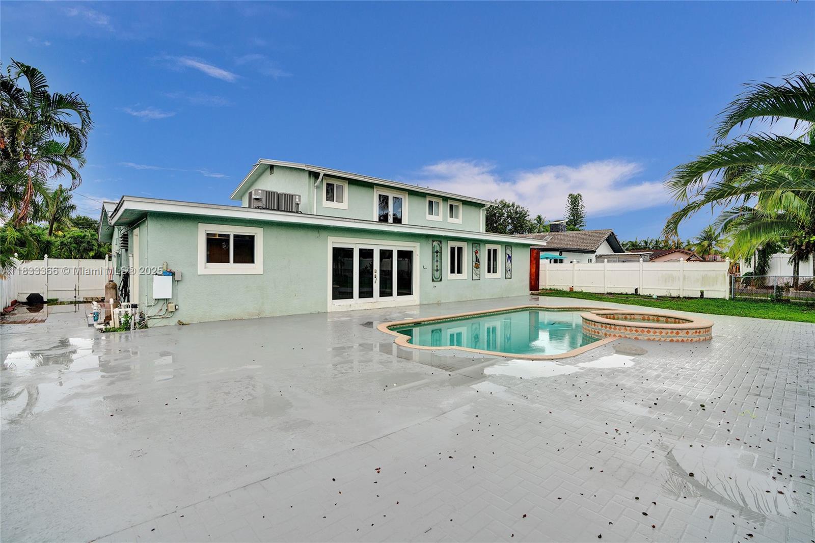 5840 Sw 19th St Property Photo 10