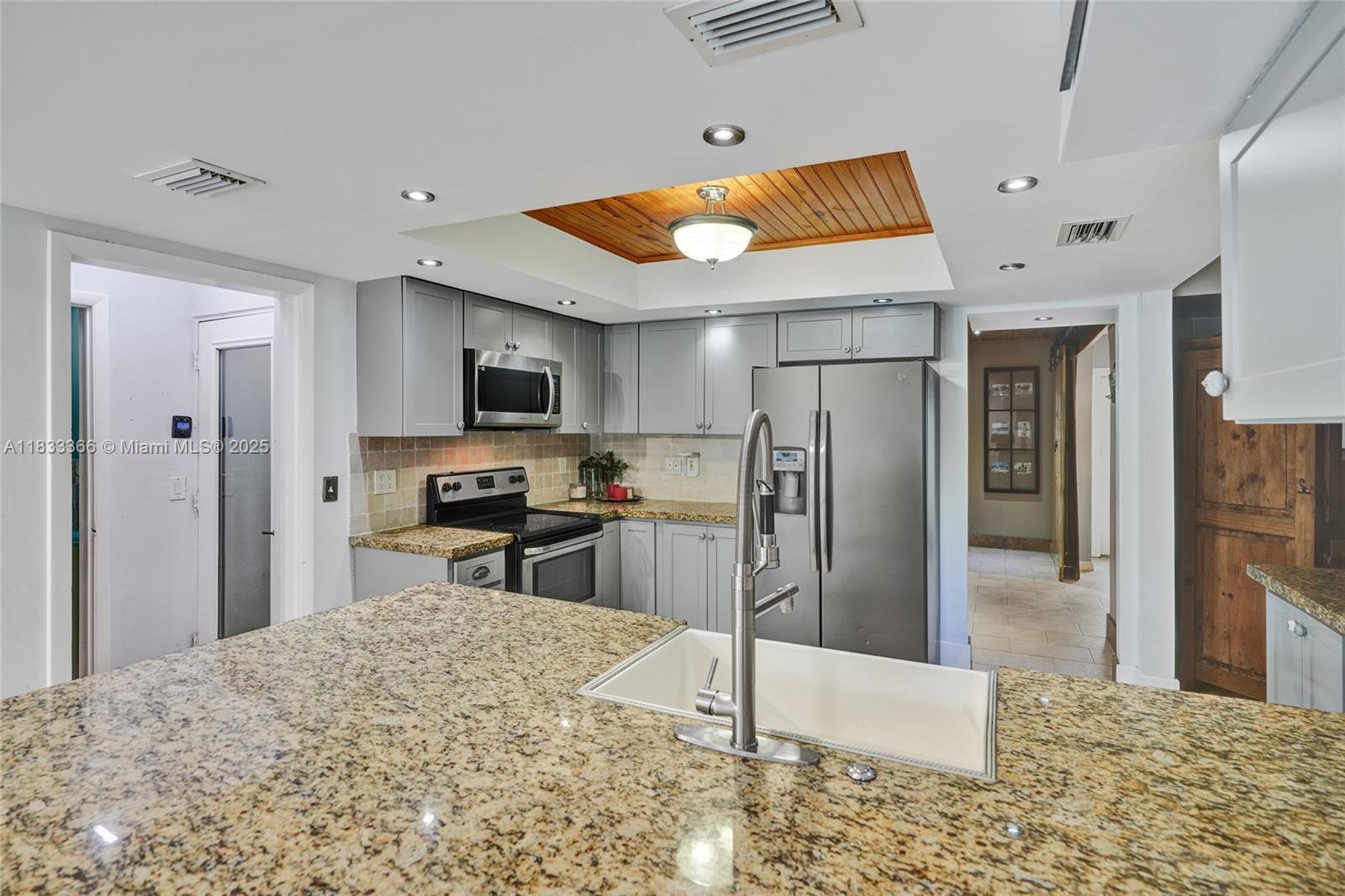 5840 Sw 19th St Property Photo 11