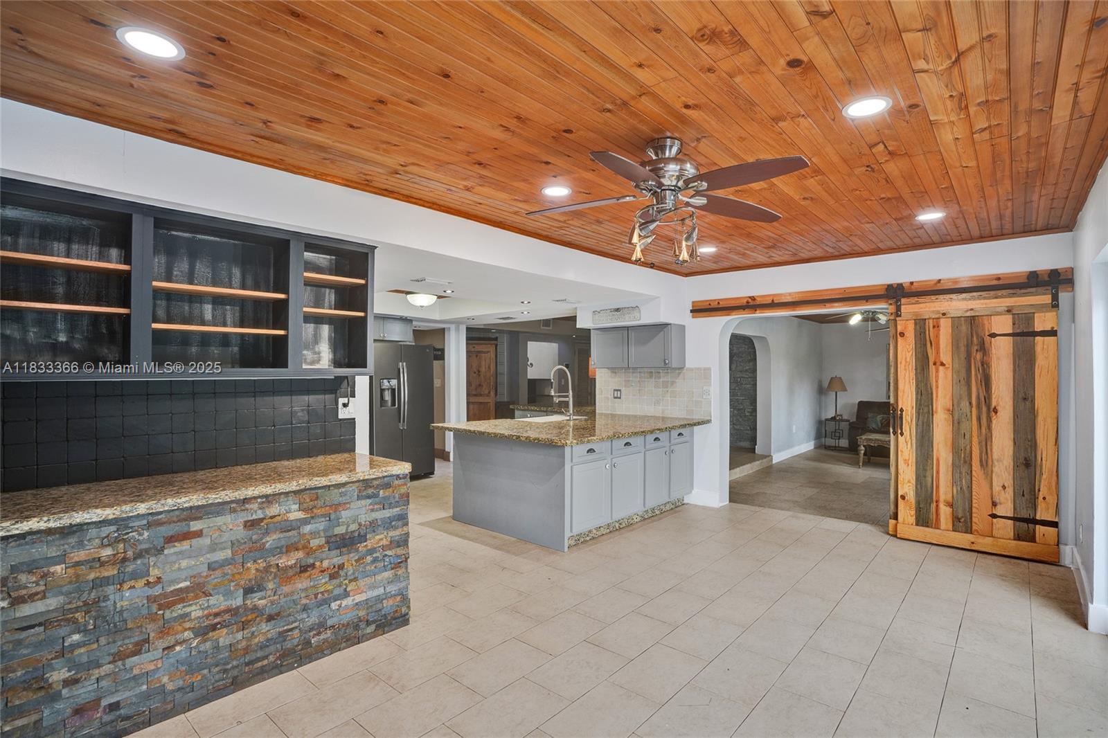 5840 Sw 19th St Property Photo 12