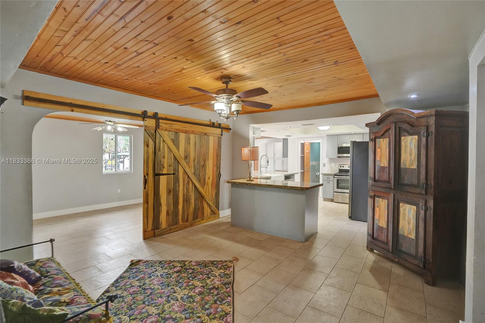 5840 Sw 19th St Property Photo 17